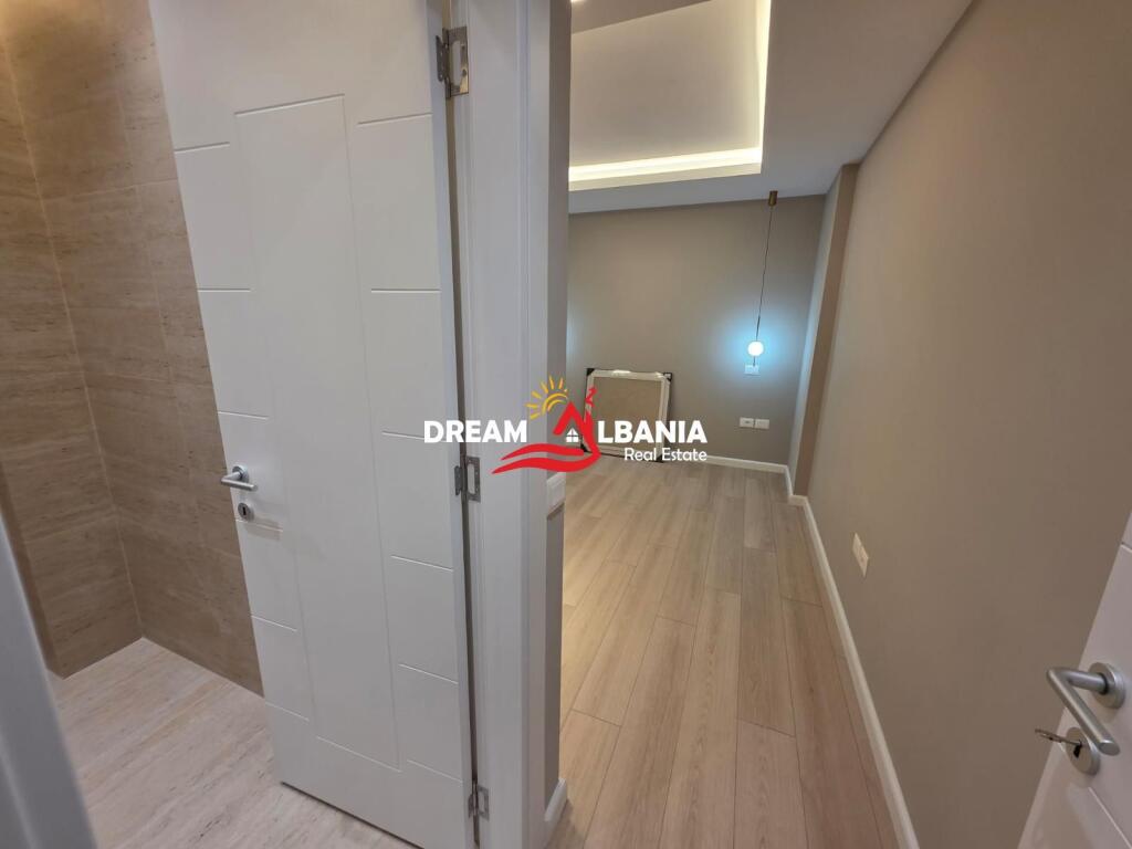 Apartment 2+1+2 for sale in Myslym Shyr, near the former Exhibition in Tirana (ID 41212137)
