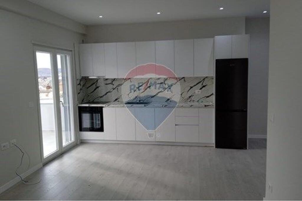 Apartament 1+1 per qira te Kodra e Priftit