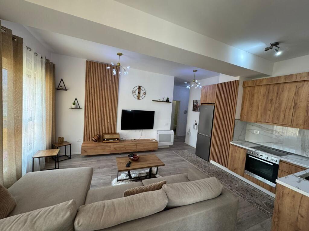 Appartamento 2+1 in affitto in Via Kavaja.