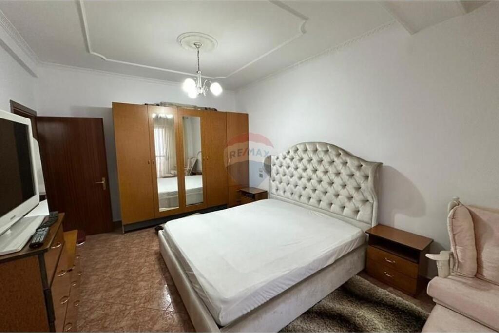 Apartament me qera 1+1 tek Ish Parku