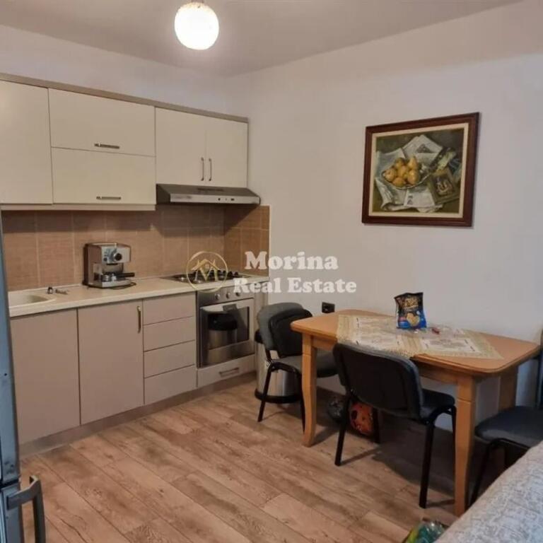 Rent | Private house 1 + 1 | Dibrës Street | 380 €/month