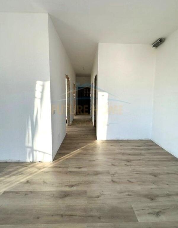 Apartament 2+1 per shitje ne rrugen "5 Maji", Tirane