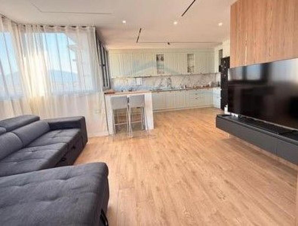 Shitet, Apartament 2+1+2+Depo, Rruga e Elbasanit, Tiranë.
