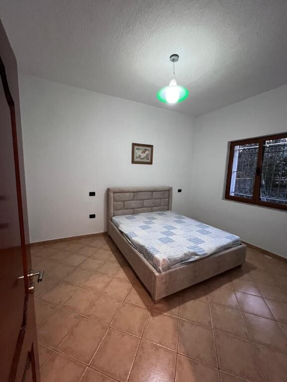 Apartament 2+1 per qira tek Marlin Barleti ne Selite.