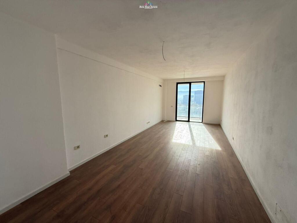 Zyre Me Qera 3+1 Tek Mine Peza (ID BZ2769) Tirane