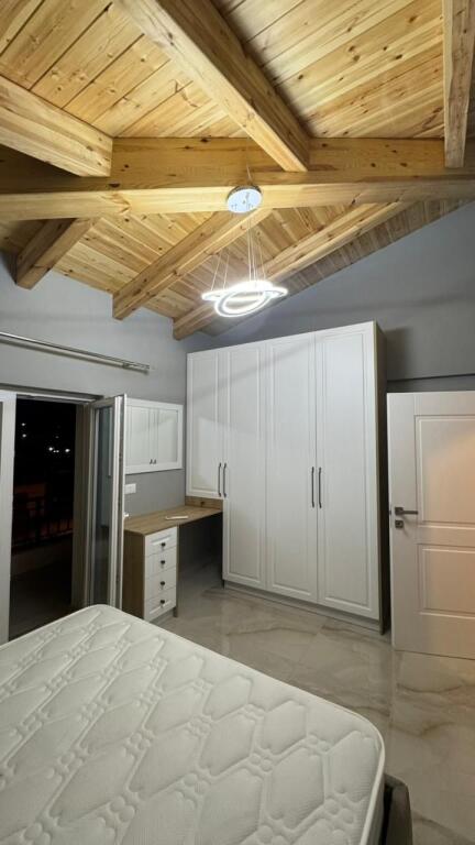 !!!SUPER SHTEPI ME QERA NE FARK!!!