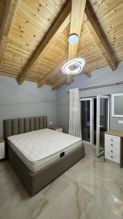 !!!SUPER SHTEPI ME QERA NE FARK!!!