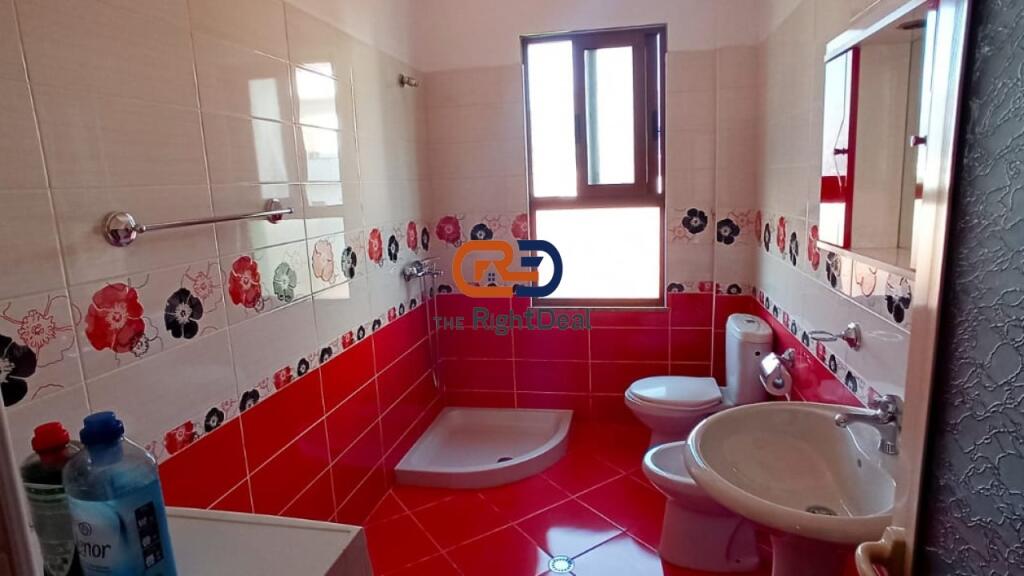 A Sauk, Casa in Vendita 4 Piani Con Vista Fantastica !!