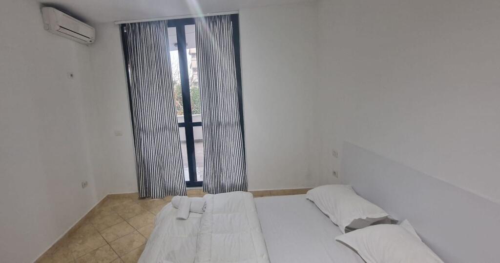 Appartamento 2+1+2 bagni in affitto a 21 Dhjetori