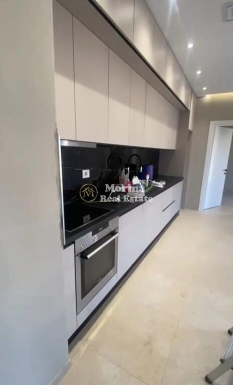 Qera | Apartament 1 + 1 | Rruga 5 Maji | 400 €/muaj