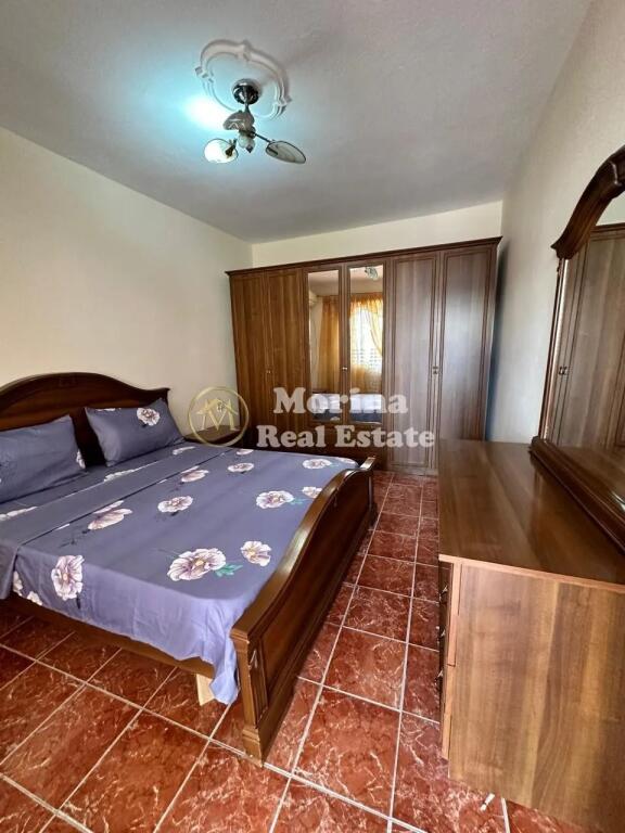 Qera | Shtëpi private 1 + 1 | Rruga Riza Cerova-Medrese | 300 €/muaj