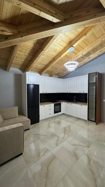 !!!SUPER SHTEPI ME QERA NE FARK!!!