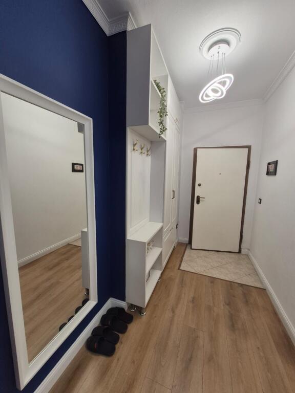 1+1, luxury furnished near Partizani high school, 500 euros, also for bnb