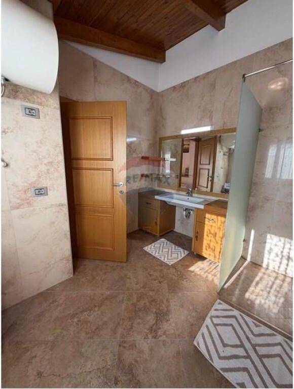 Pagafingo me qira, prane Gardes