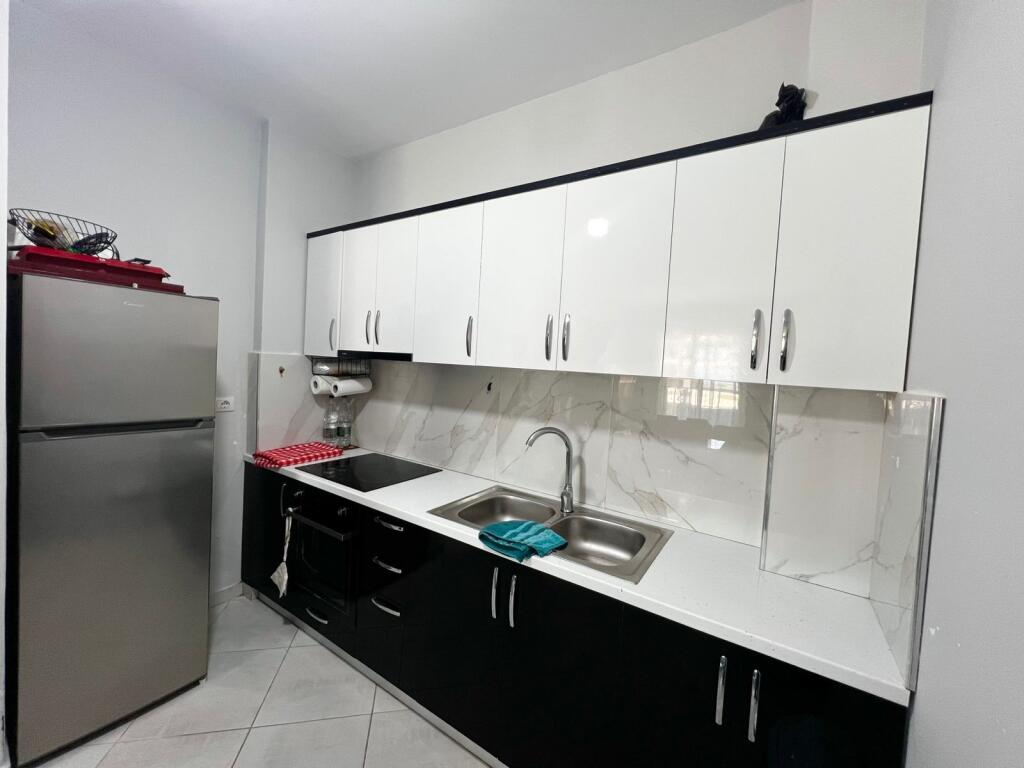 Shitet Apartament 1+1 prane BKT - Orikum, Vlore