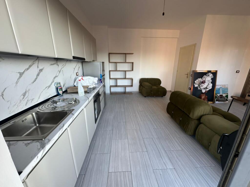 Appartamento 2+1 in affitto ad Astir