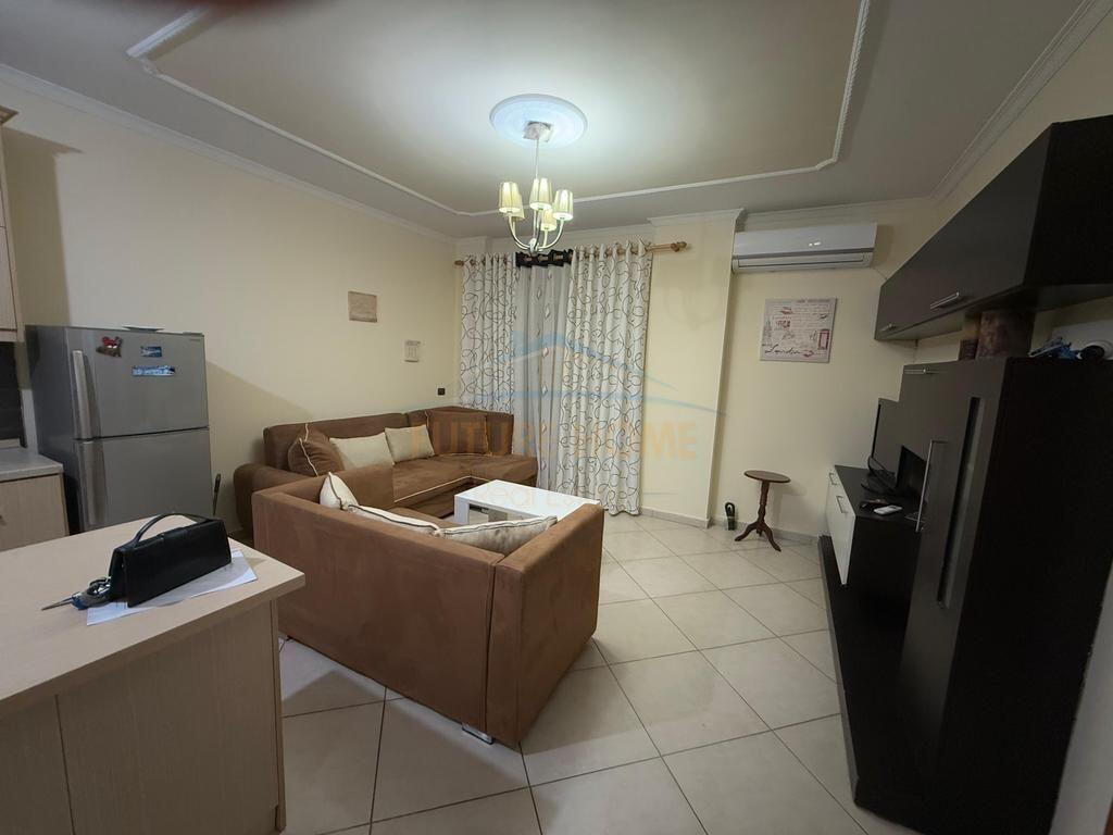Qera, Apartament 1+1+ Post Parkimi, Kodra e Diellit, Tiranë