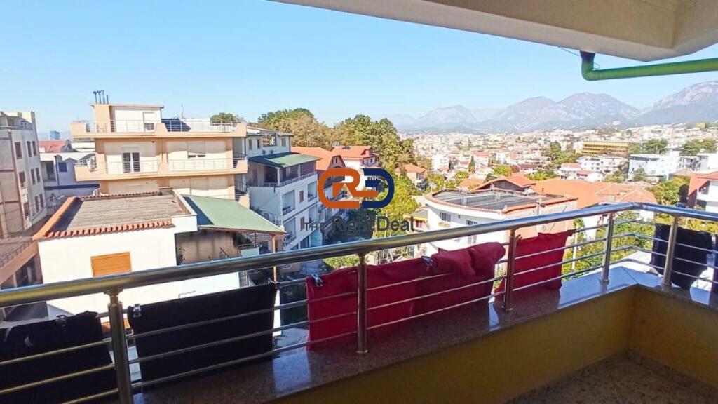 A Sauk, Casa in Vendita 4 Piani Con Vista Fantastica !!