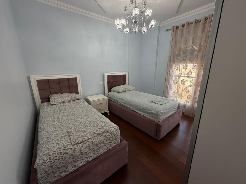 Apartamet 2+1 tek Rruga Peti