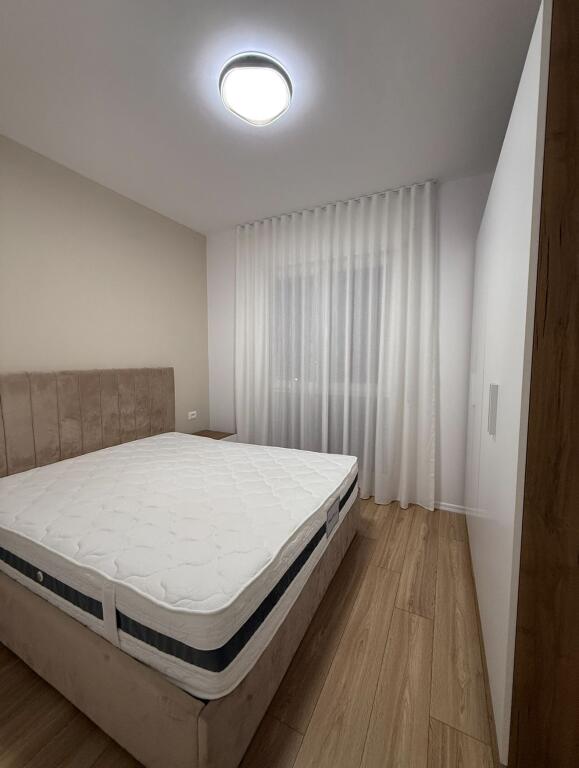 Jepet me qira apartament 1+1 – Bulevardi i Ri, Jordan Misja