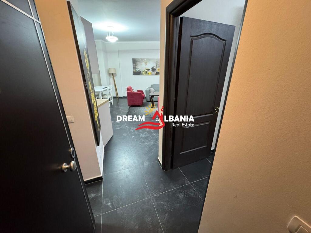 Ambient ne shitje ne Don Bosko prane Kishes, ne Tirane ID (4171615)