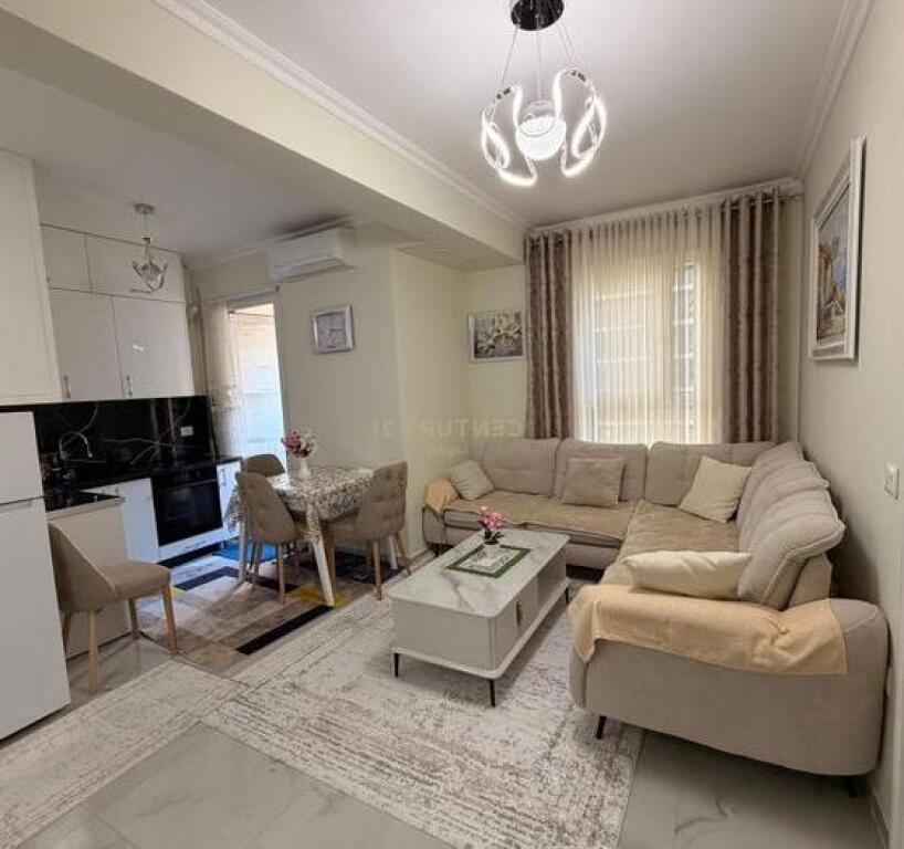 APARTAMENT ME QERA 1+1 + POST PARKIMI