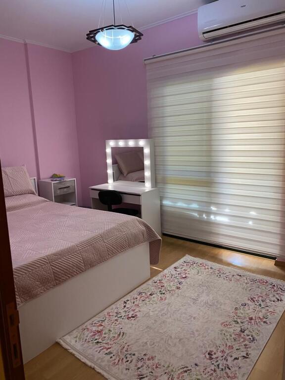 🏡 Jepet me qera apartmenti 2+1 ne Qender