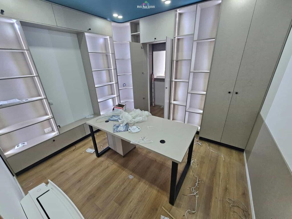 Zyre Me Qera 2+1 Tek Rruga e Kavajes (ID BZ2768) Tirane