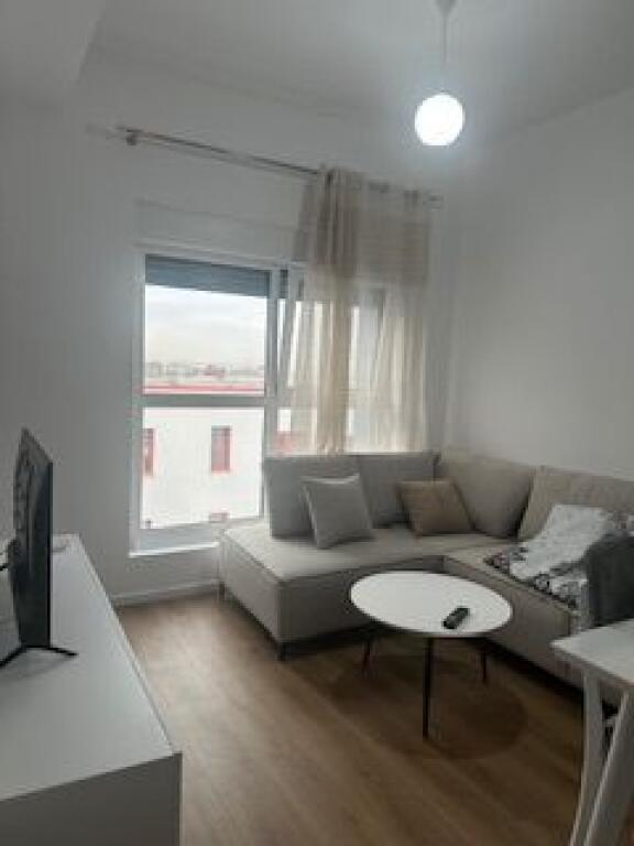 Super apartment 1+1 n Ali Dem I pa banuar me pare