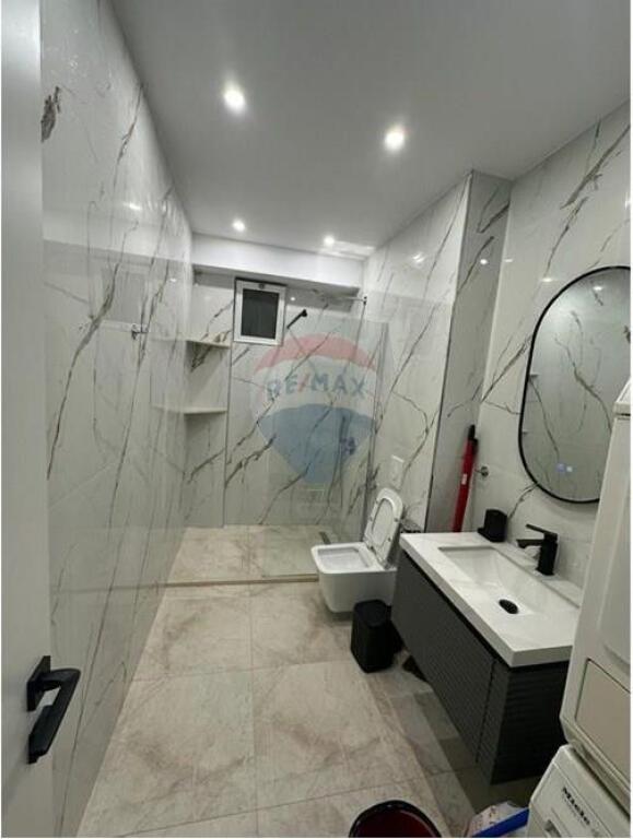 Apartament per qera 1+1 tek Rruga Muhamet Gjollesha