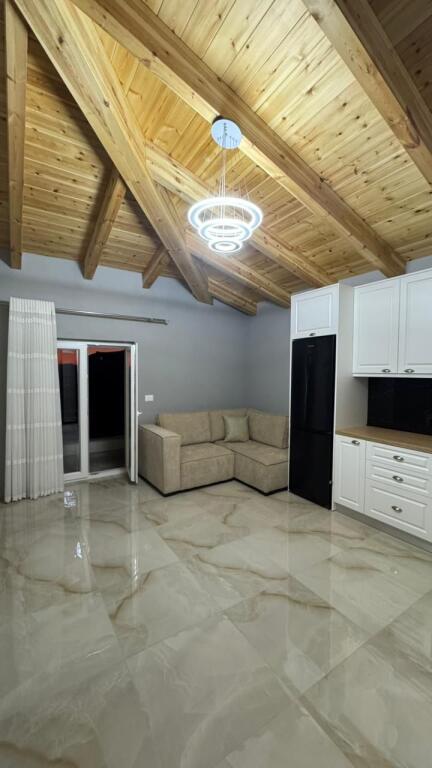 !!!SUPER SHTEPI ME QERA NE FARK!!!