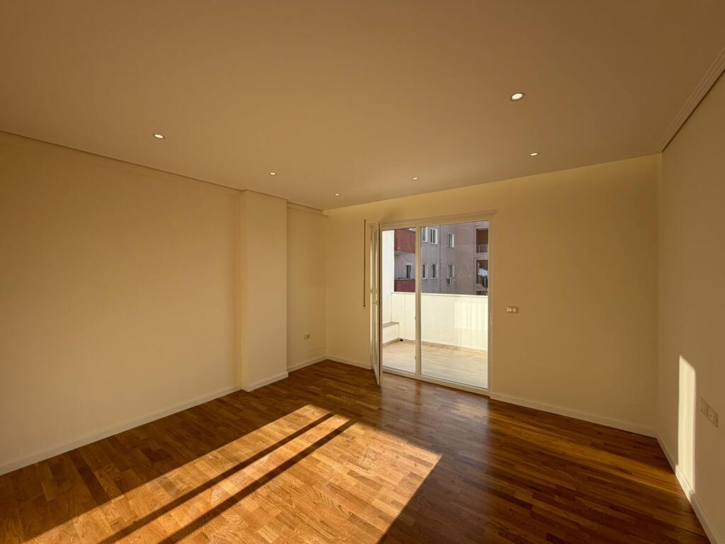 Apartment 2+1 for sale in Shkoze