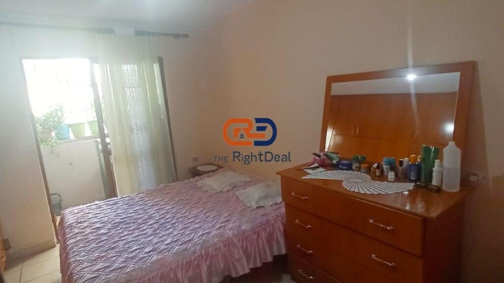 Tek Kompleksi Dinamo, Shitet Aparatment 2+1 Me Hapesira Te Bollshme !!