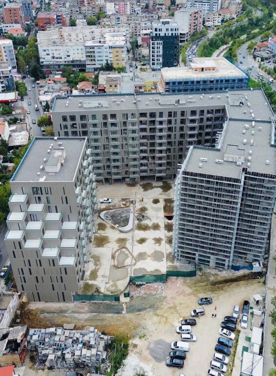 IN VENDITA, LOCALE COMMERCIALE, GOLDEN GATE RESIDENCE(MLS # 530581001-61)