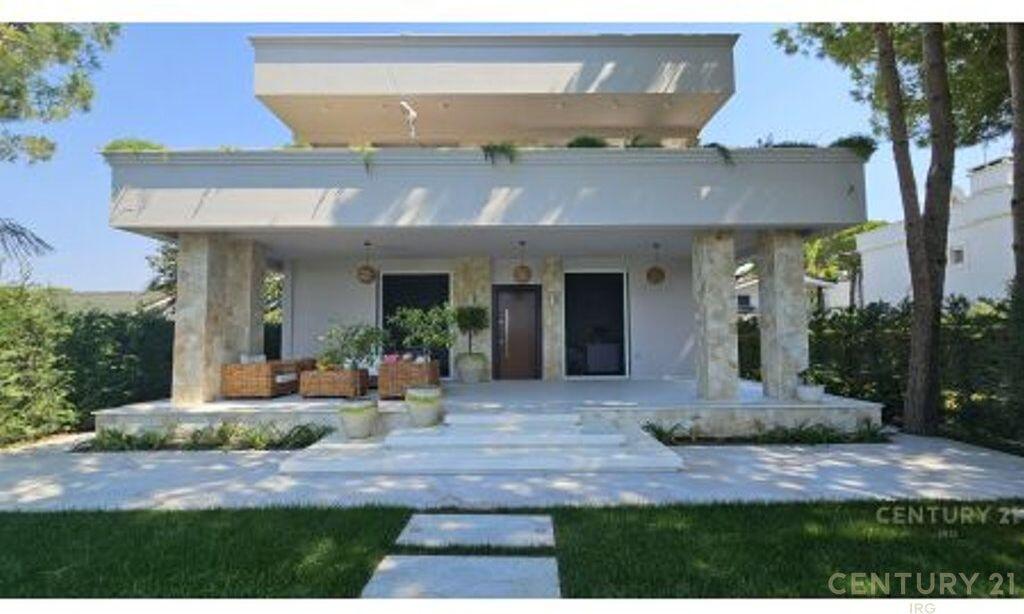 Super Vilë në Vijë të Parë – Kompleksi Lura