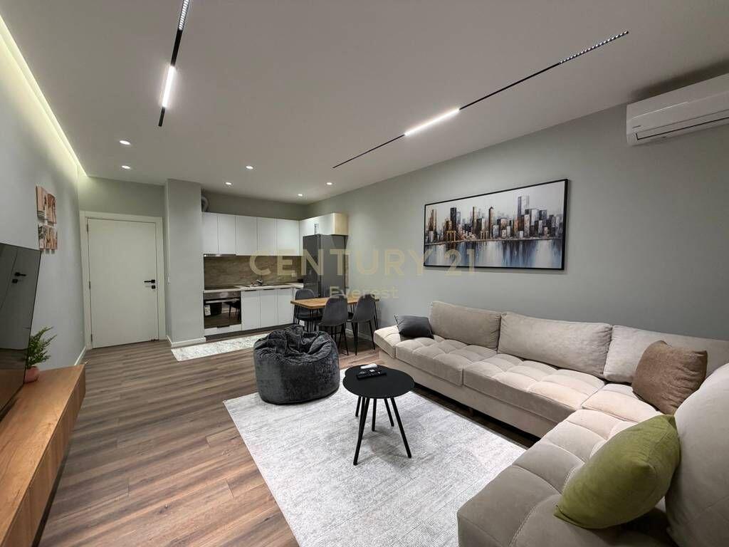 Astir, Japim apartament 1+1 me qera