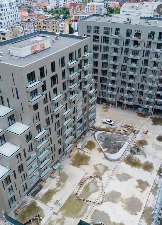 IN VENDITA, LOCALE COMMERCIALE, GOLDEN GATE RESIDENCE(MLS # 530581001-61)