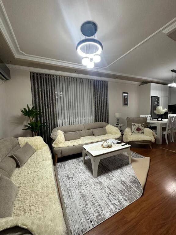 SHITET 2+1+2 TUALETE ASTIR PRANE BAR ARTISTIT