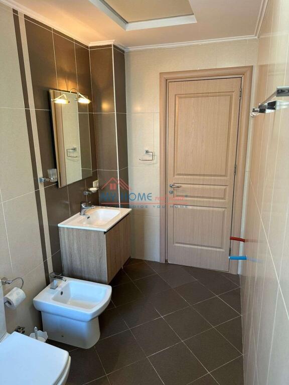 Apartament 1+1 me qira tek 5 Maj Tirane