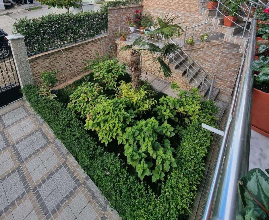 Private house 2 floors, Kombinat!