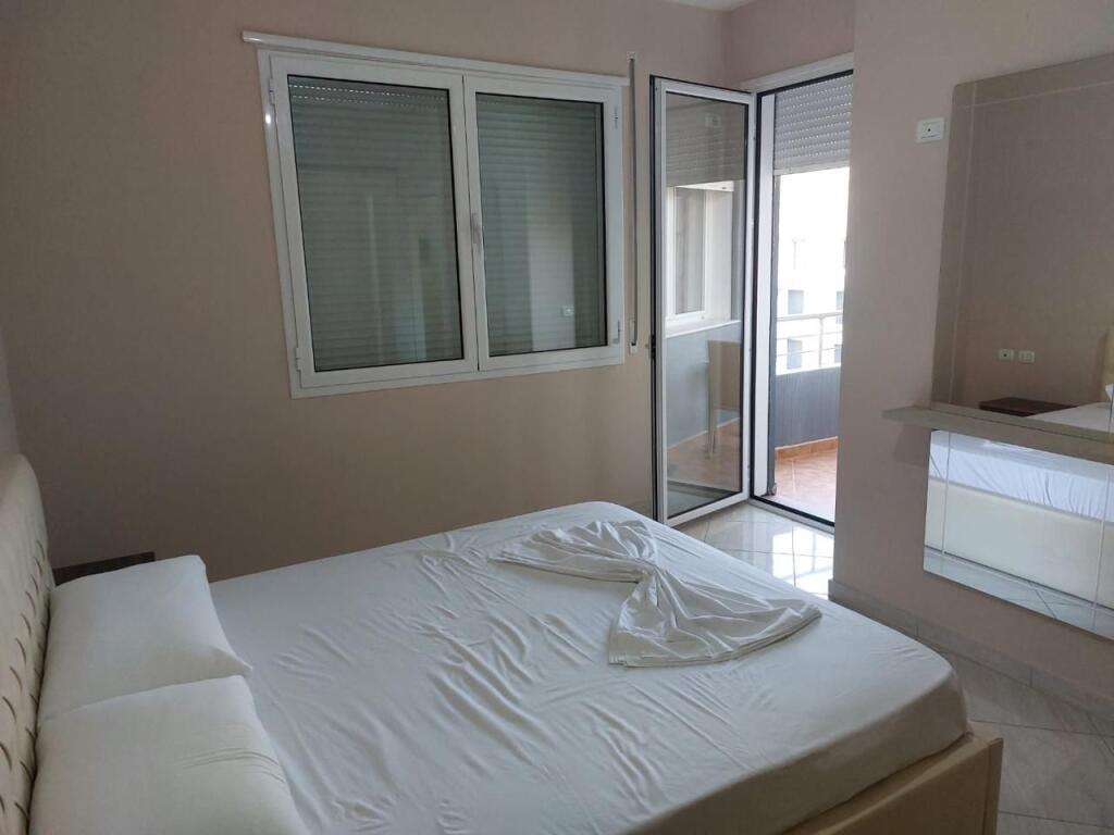 Appartamento 2+1 in Affitto a Lungo Termine - Lungomare, Vlore