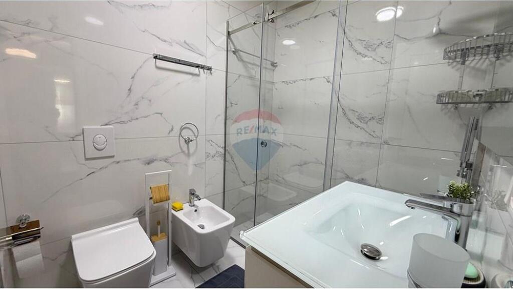 Apartament luksoz per qira Liceu Artistik!