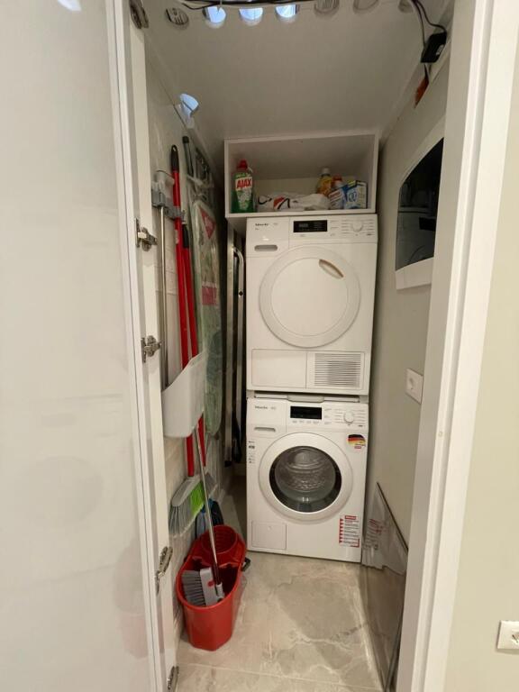 Apartament 1+1 per qira tek Rruga e Barrikadave.