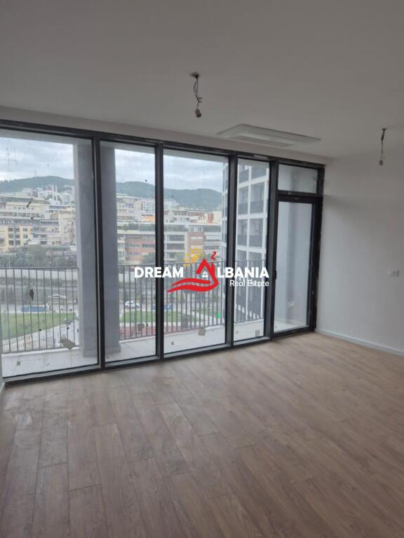 Jepet me qera apartament 2+1+2 per banim/biznes dhe parking i perfshire tek liqeni i Tiranes, kompleksi Lake View (ID 42611396)