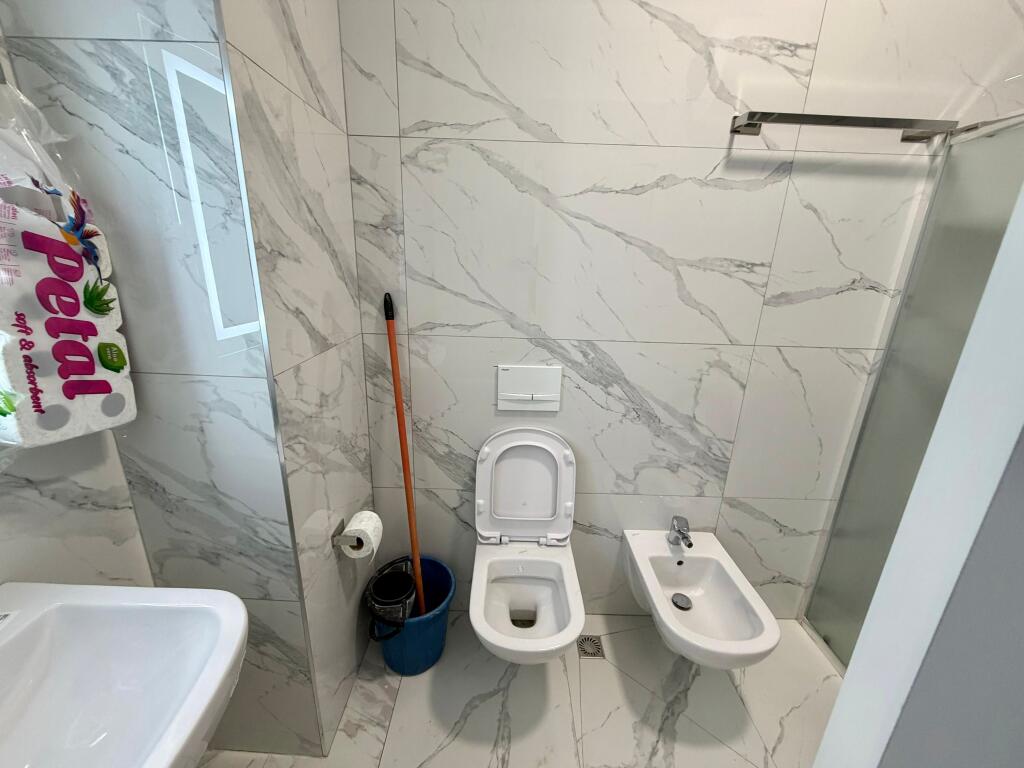 📣 AFFITTO SUPER Appartamento 2+1 Con 2 Bagni E Parcheggio 📍 Via "5-Maji", Tirana ✨
