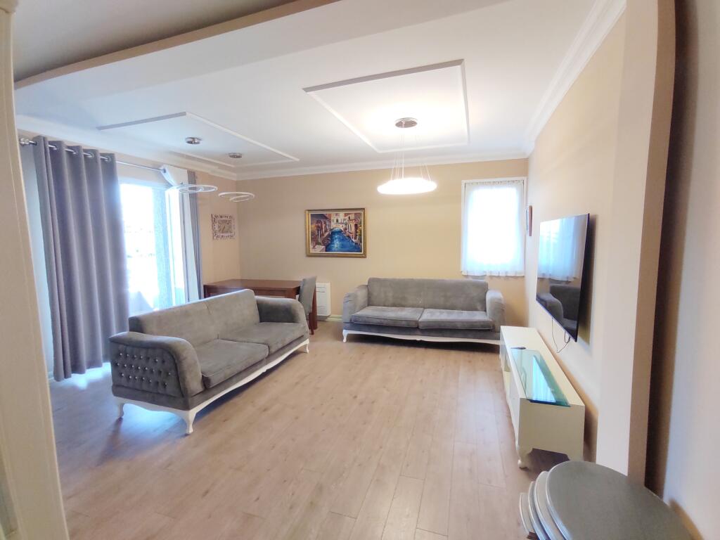 Apartament 3+1+2 per Qira