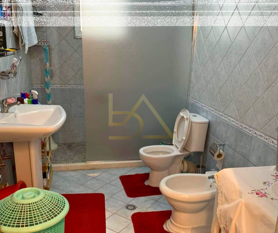 Shitet Vilë  Biznesi – Durrës