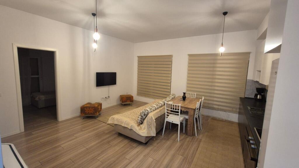 Apartament 2+1 me qira në Ali Demi, Tiranë