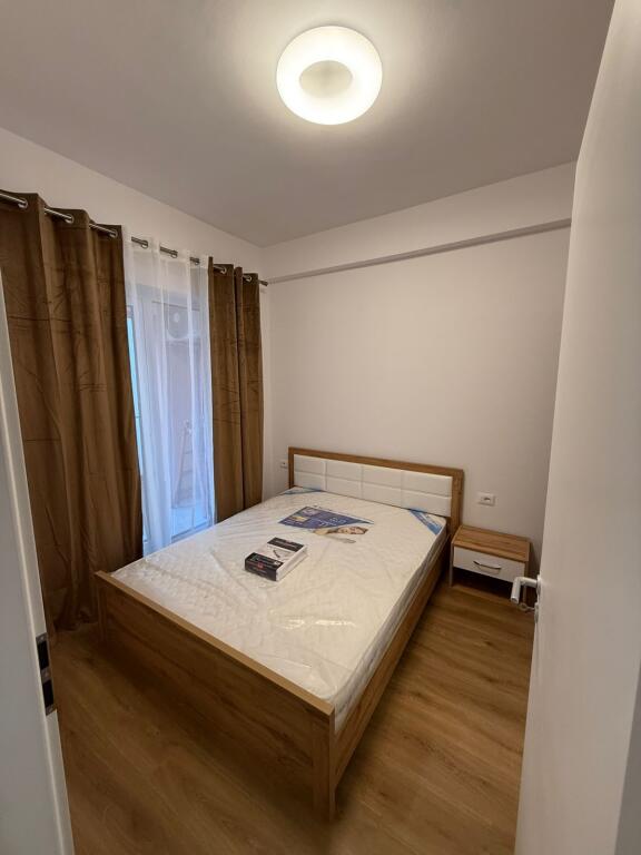 📣Jepet me qera apartament 1+1 📍 Adresa: Ali Demi, Kompleksi Kadiu💰 Çmimi: 50.000 lekë