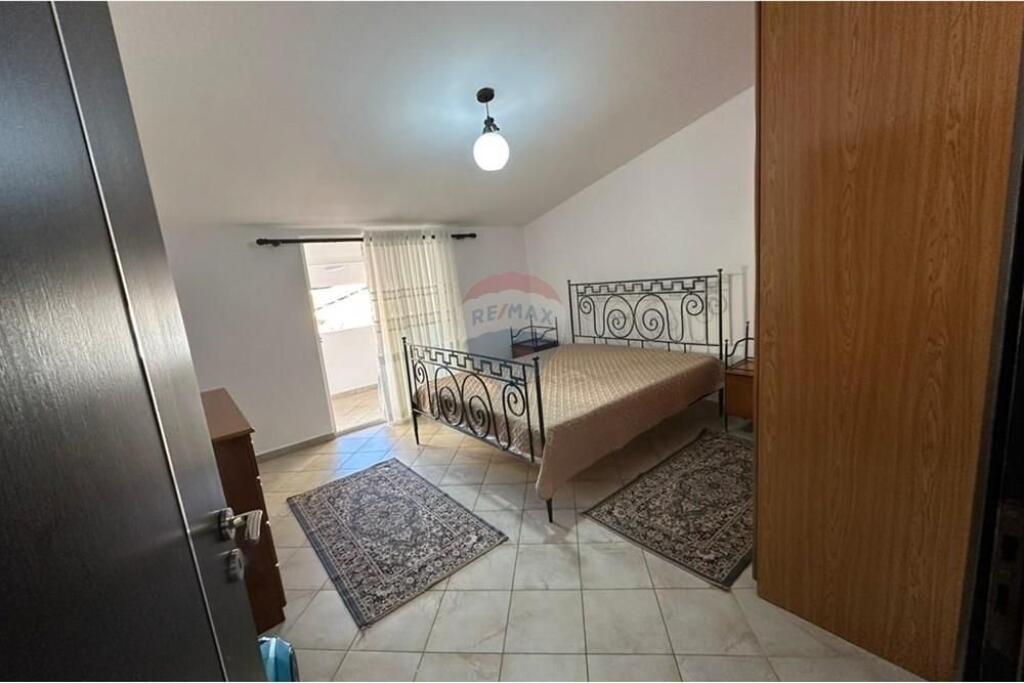 JEPET ME QIRA 2+1 Rruga FortuziI'm  